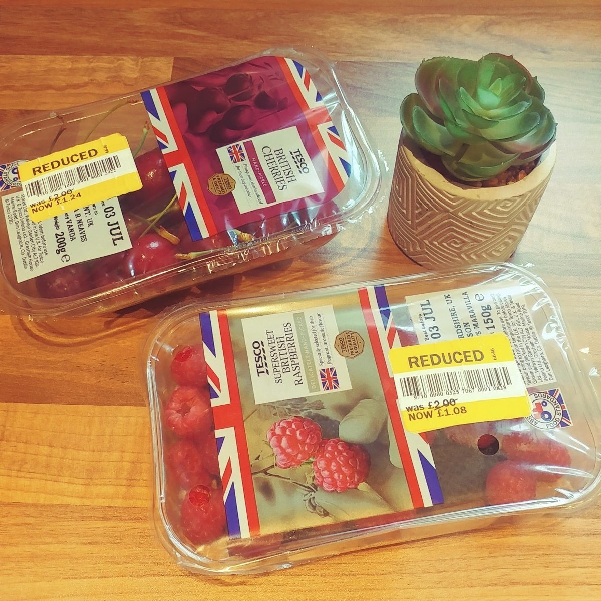 f:id:tra_live:20200818231305j:plain f:id:tra_live:20200818231305j:plain