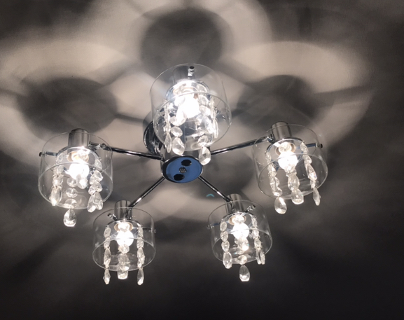 シャンデリアを取り外して誰かに譲りたい 業者の選び方と出品法 ミニサキinマレーシア 自分らしい働き方