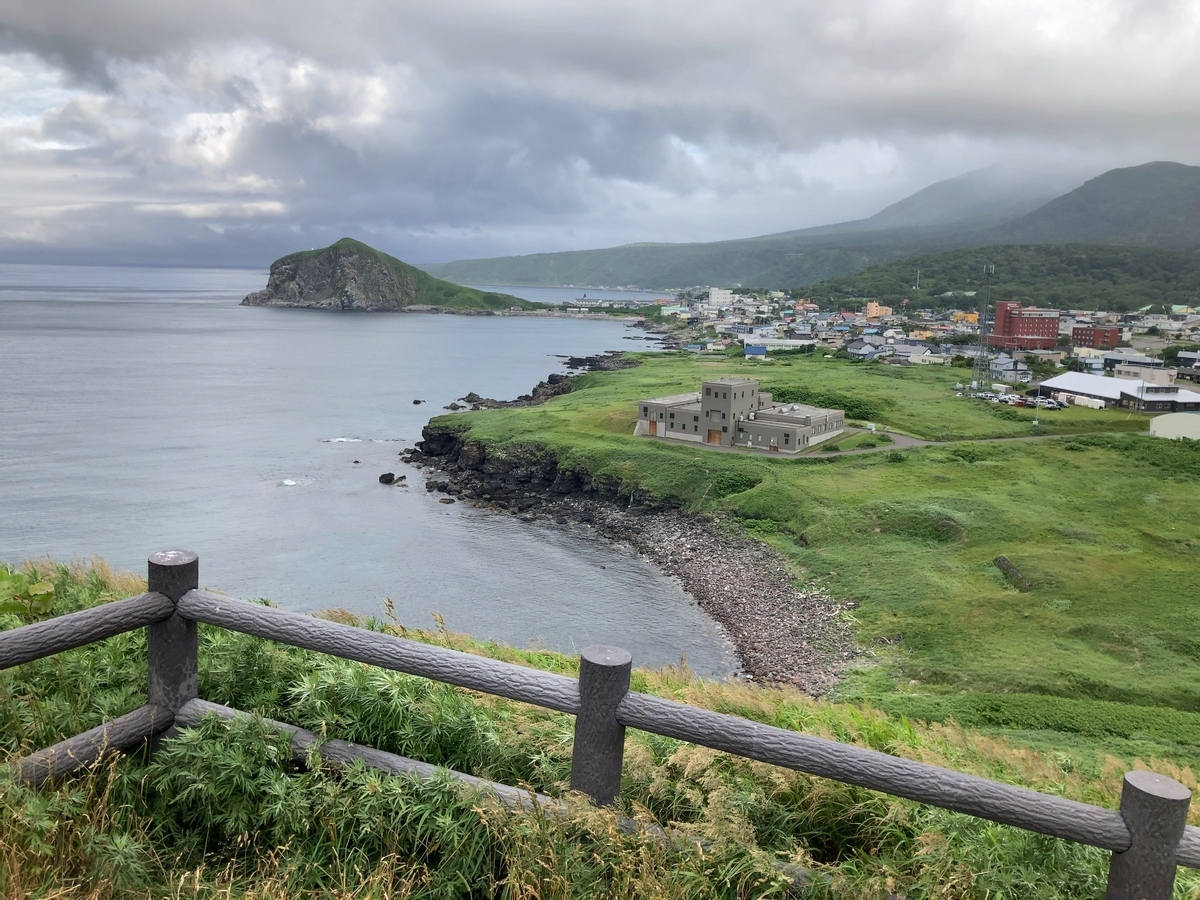 利尻富士登山録～極北の秀峰は雲隠れ～ ①上陸編 - 思念の滝壺