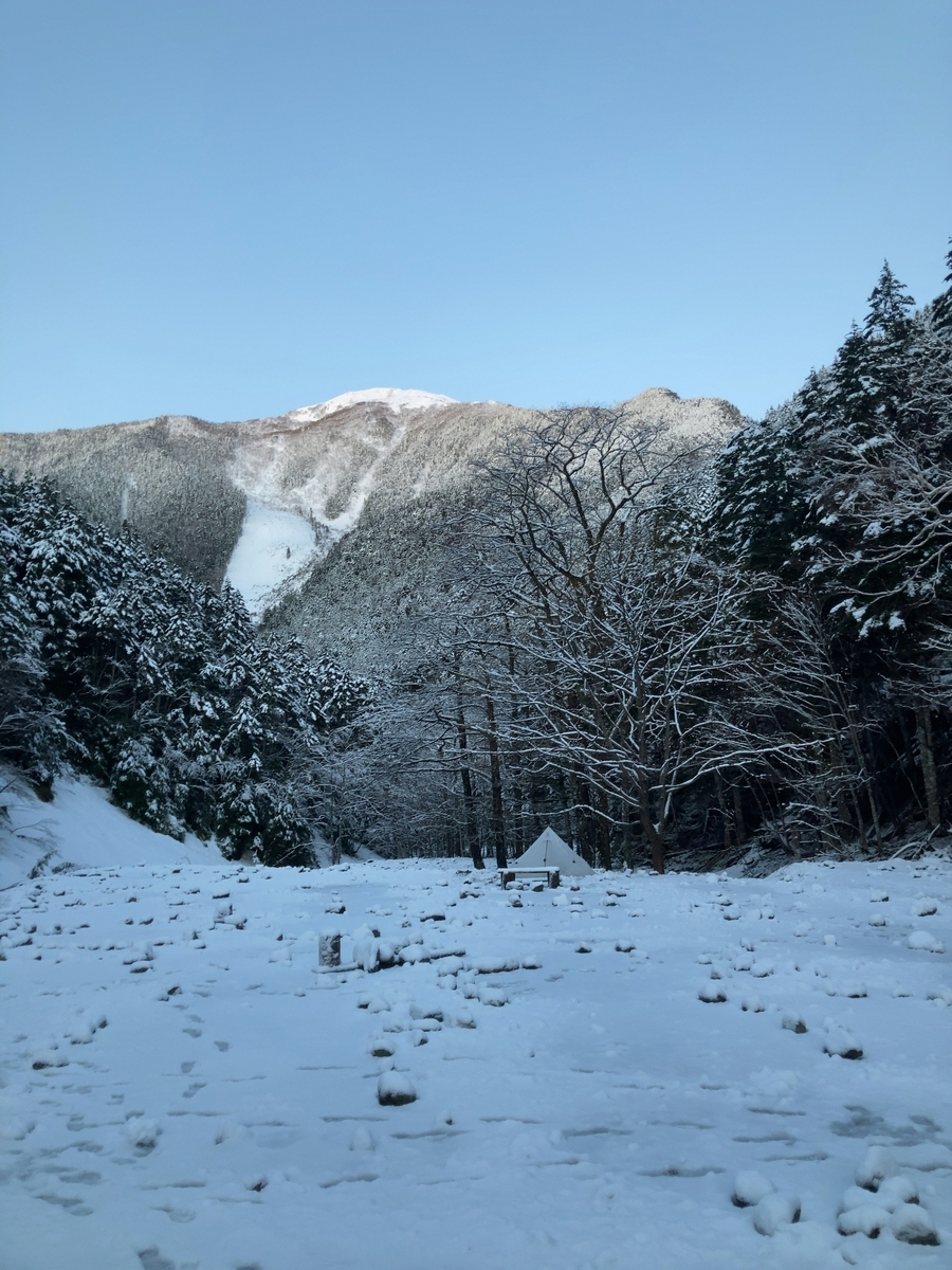 GW 仙丈ヶ岳&甲斐駒ヶ岳登山 ②純白の仙丈ヶ岳 - 思念の滝壺
