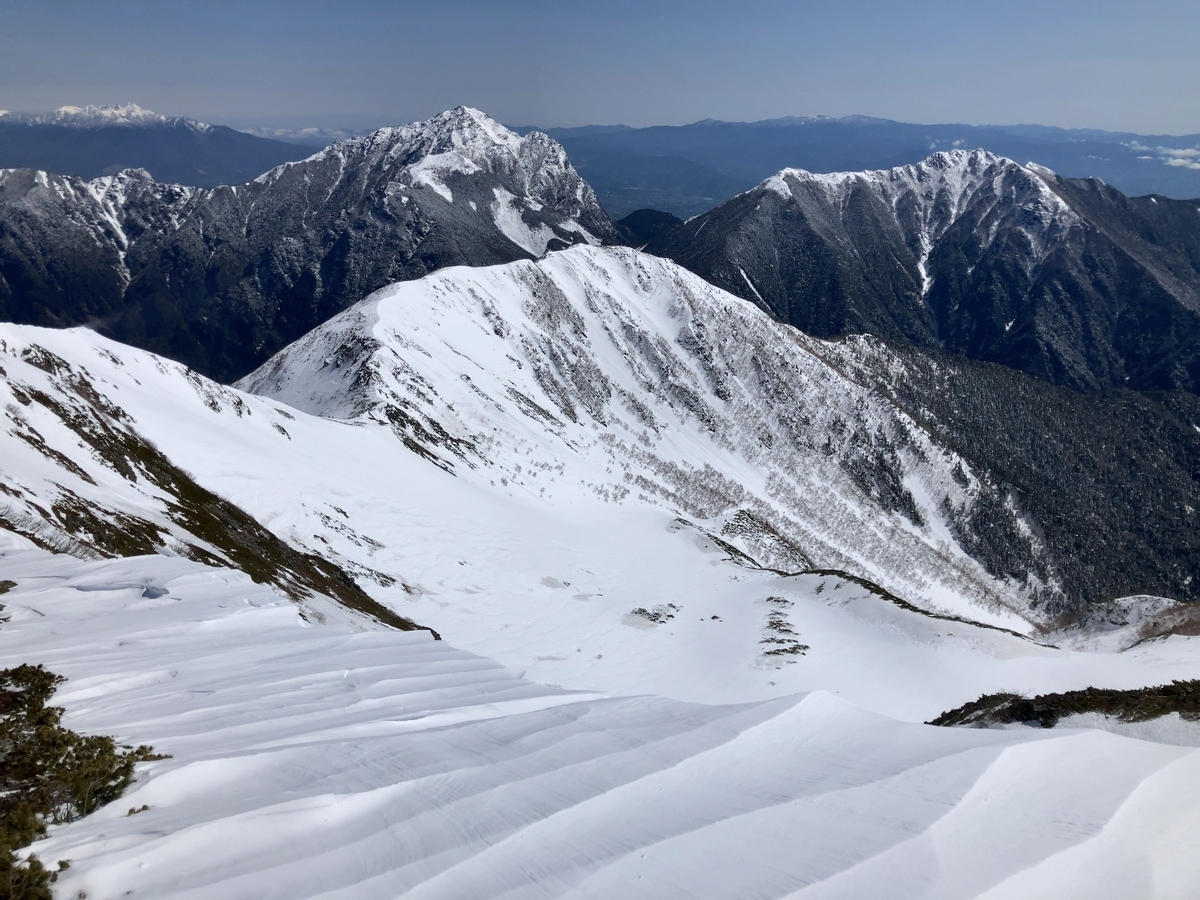 GW 仙丈ヶ岳&甲斐駒ヶ岳登山 ②純白の仙丈ヶ岳 - 思念の滝壺