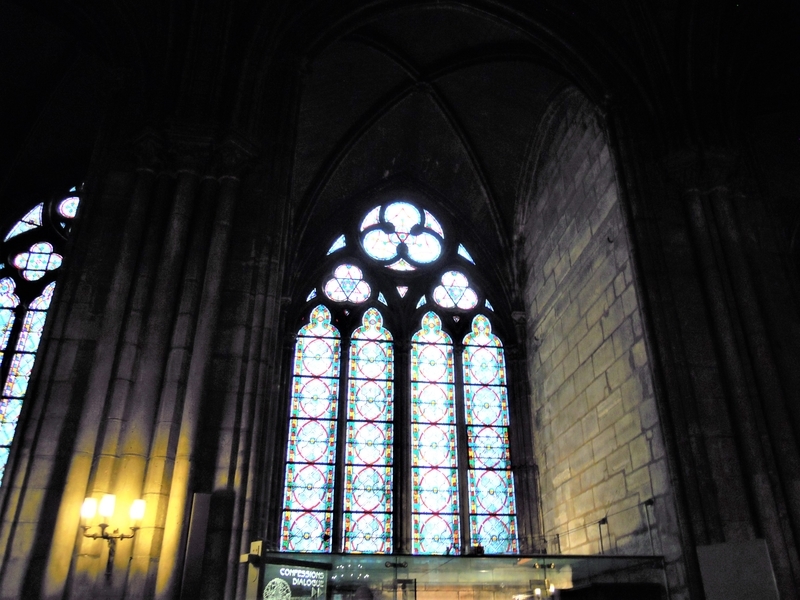 フランス・ノートルダム大聖堂(Cathédrale Notre-Dame de Paris)