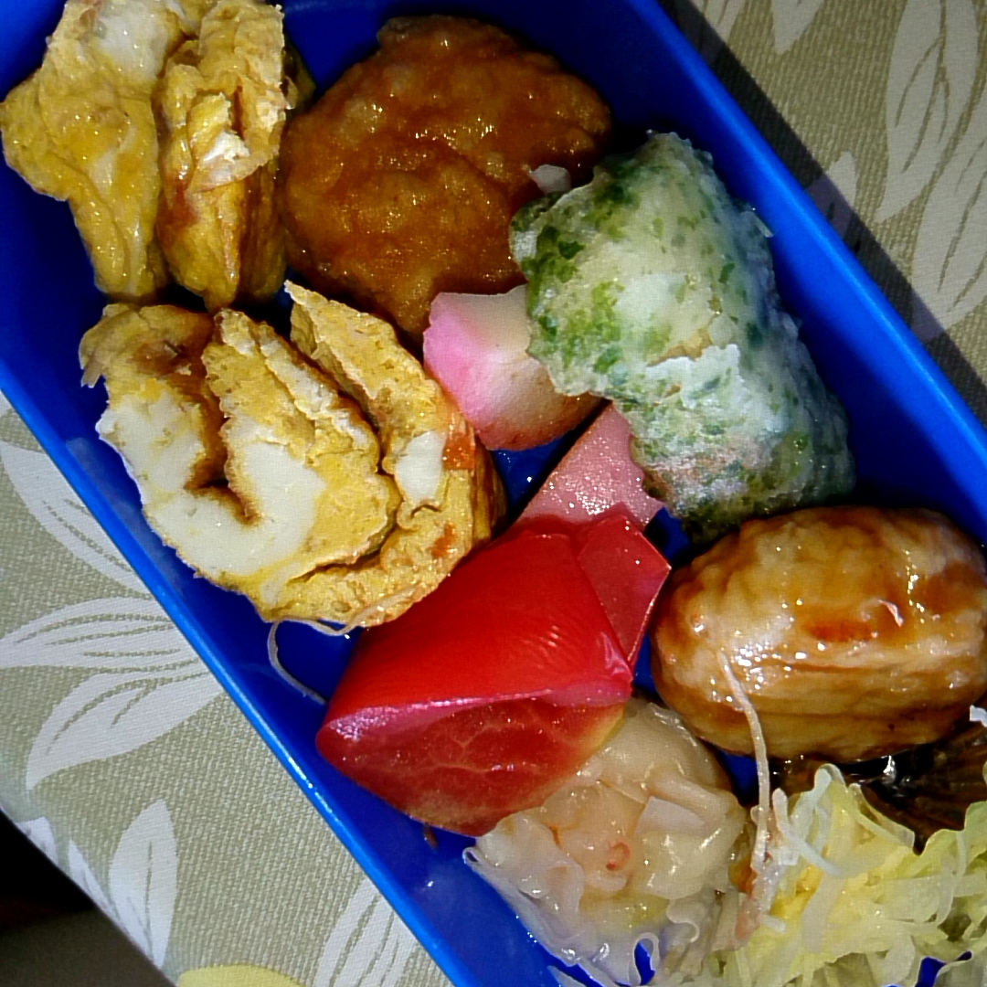 これが貧乏人のお弁当 これでも 一応豪華な方なんだよ 年齢 貧乏人が貧乏でも貧乏の楽しさを伝えられたらいいな物語