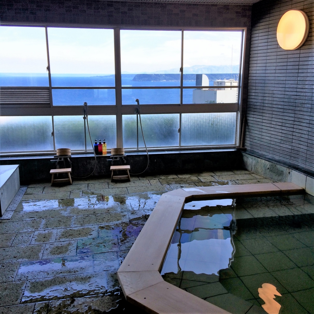熱海で安い良宿 カオサン熱海温泉はオーシャンビュー温泉やっべー とらべるじゃーな はてなブログ