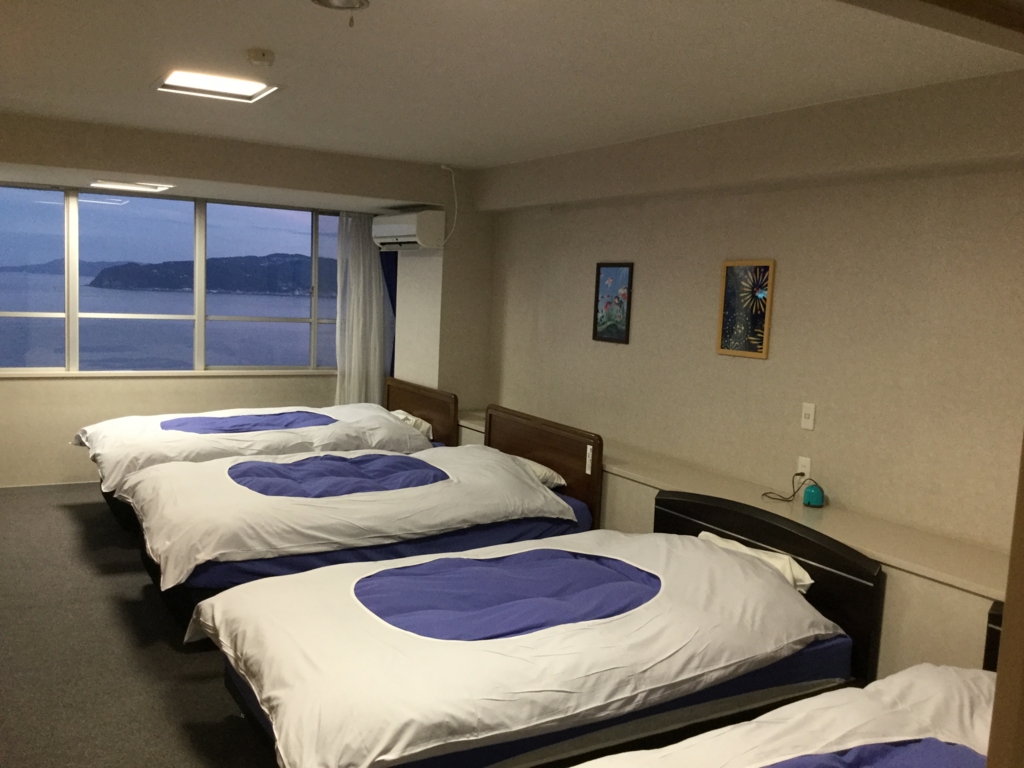 熱海で安い良宿 カオサン熱海温泉はオーシャンビュー温泉やっべー とらべるじゃーな はてなブログ