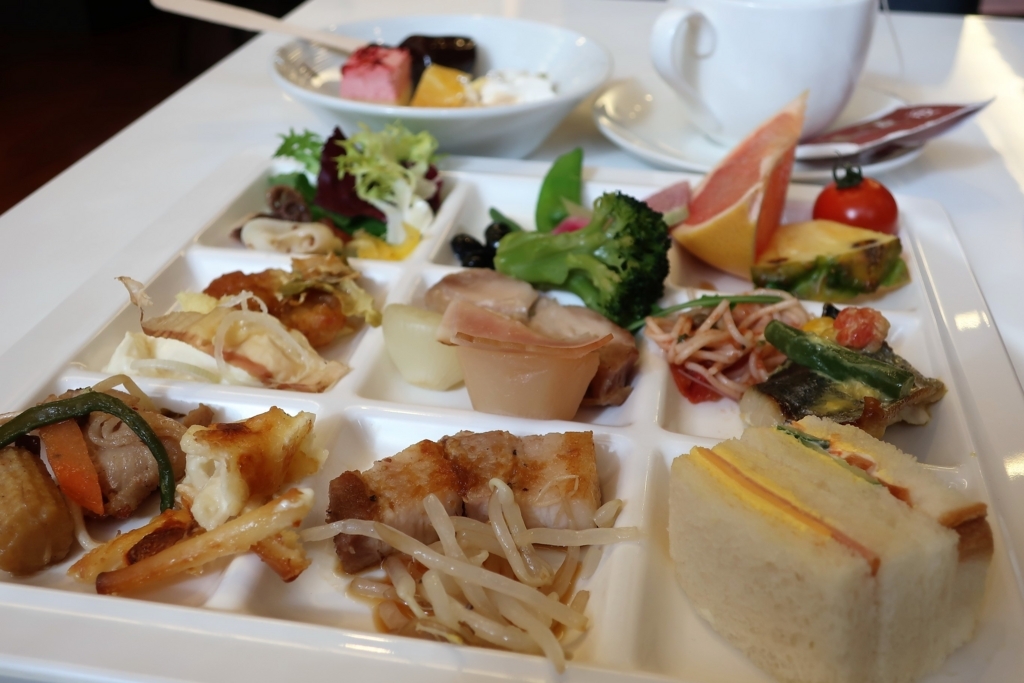 アパホテル東京潮見駅前のランチバイキング