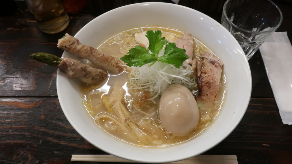 f:id:travel_jarna:20180419184422j:plain