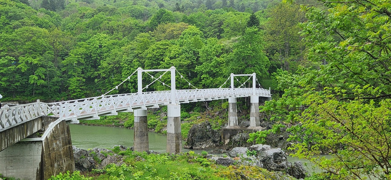 北海道】水深70m！『神居古潭』は石狩川の難所！ - 旅人サイファの