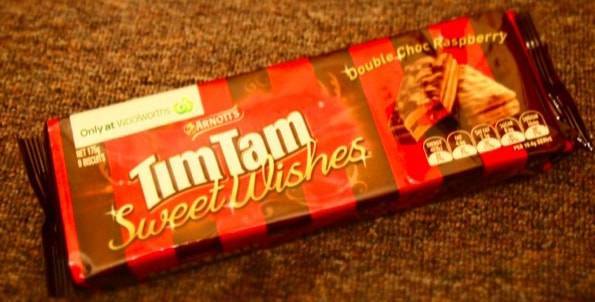 TimTam double choc raspberry(ティムタムダブルチョコラズベリー)