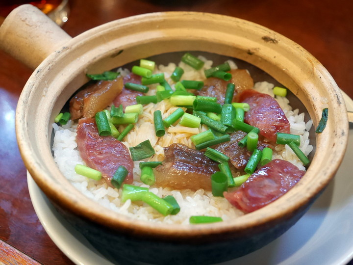 腸詰干し肉貝柱釜飯（1680円）