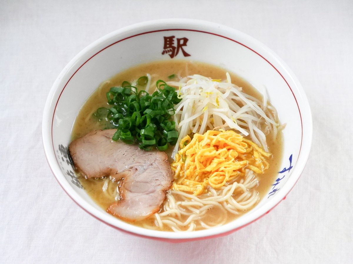 ナルトもメンマもないけれど。お土産ラーメン