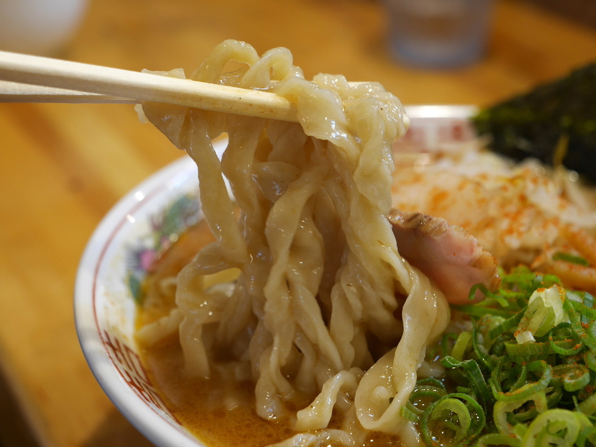 なるめん 手打ち麺