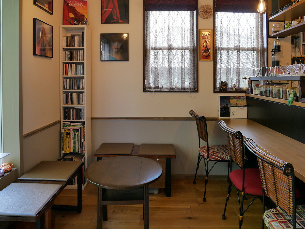 横浜・本牧エリアの“超”隠れ家カフェ「カフェピッコロ」豊かな緑の中でハンドドリップコーヒーを 横浜ウォッチャー