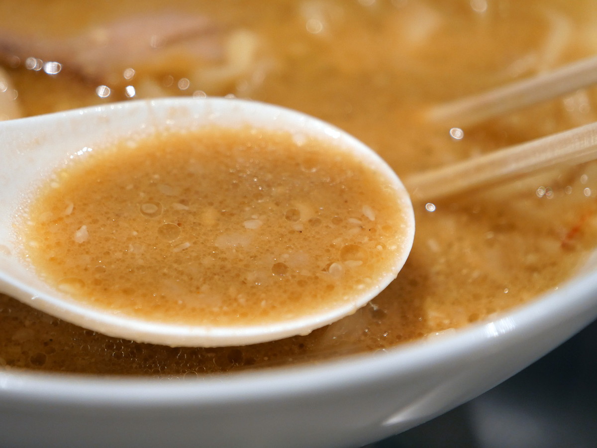 「呉汁」をヒントにすりつぶした大豆を使用