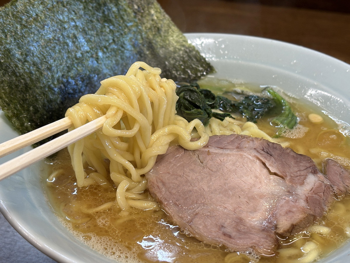 味の濃さも麺のかたさも「普通」でオーダー