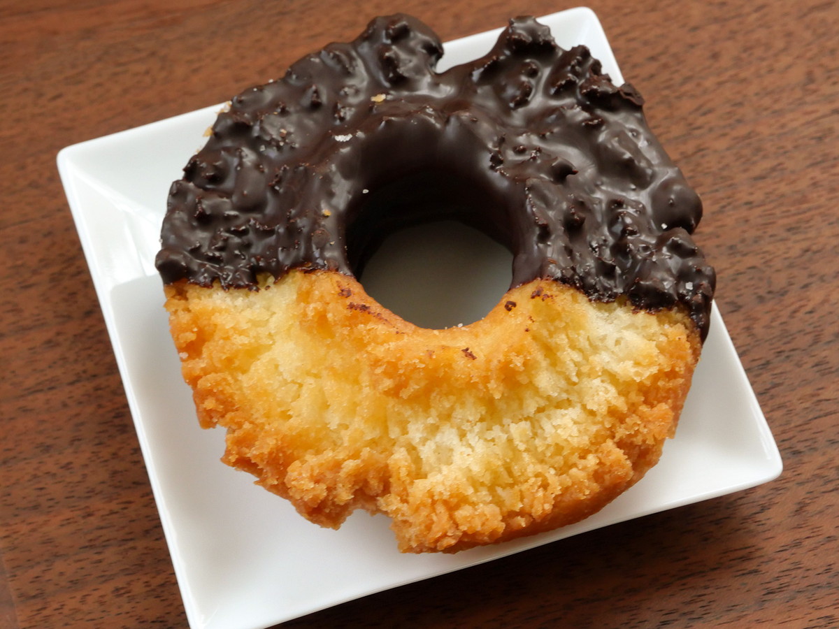 オールドファッション チョコレート（税込205円）