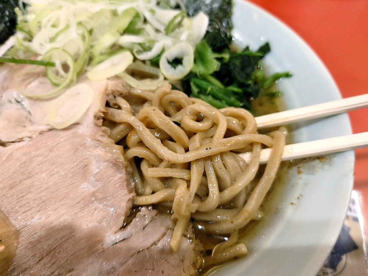 湘南小麦の力強い風味を感じる麺