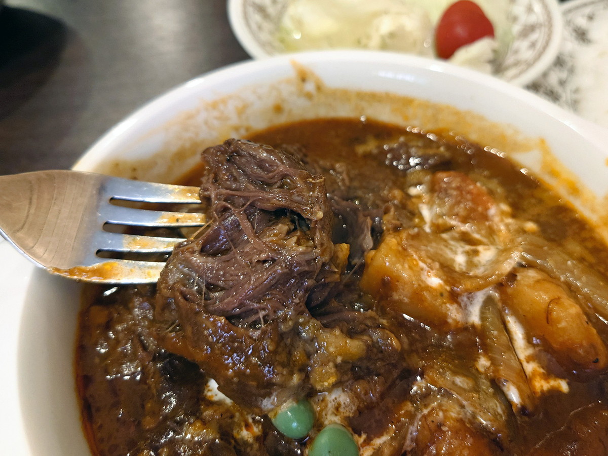 6時間煮込んである牛すじ