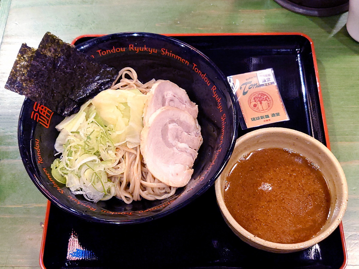 ～にしのかおり～伊江島産小麦の魚介醤油つけ麺（1100円）