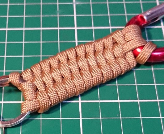 トリロバイト編み パラコードでキーホルダー作成 ｄｉｙ 趣味人 Hobby Ist