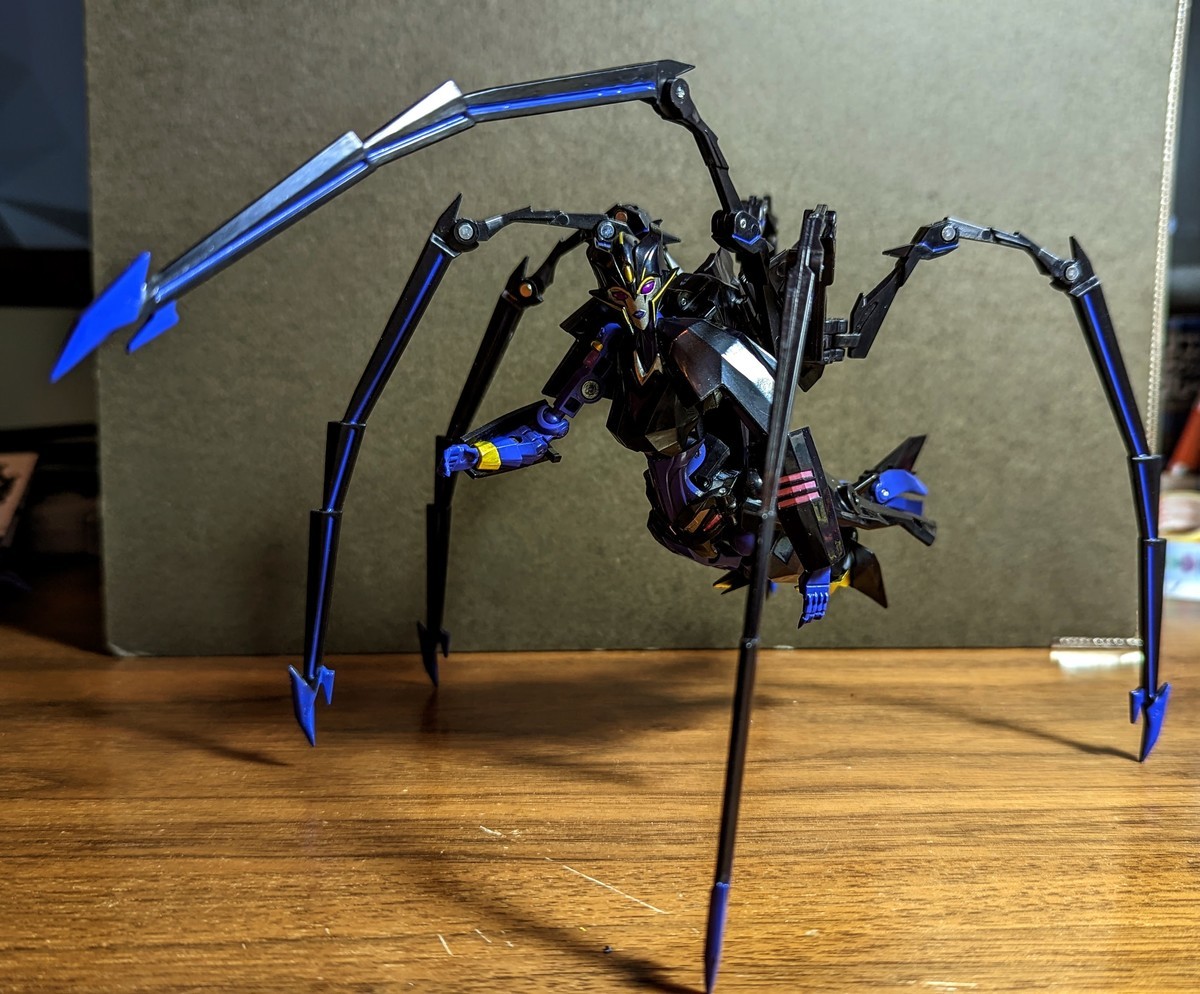 APC Toys Night Countess - 変圧器たち