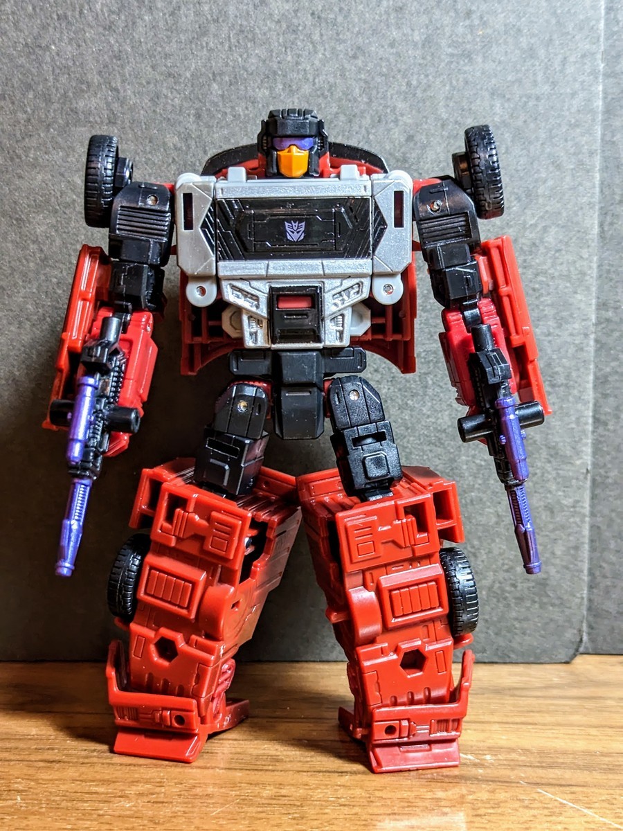 Transformers TL-16デッドエンド&TL-24ブレークダウン TL-16 デッドエンド｜トランスフォーマーオフィシャルサイト