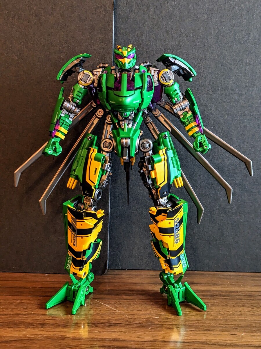 TROJAN HORSE TH-01 HURRICANE (not Waspinator) - 変圧器たち