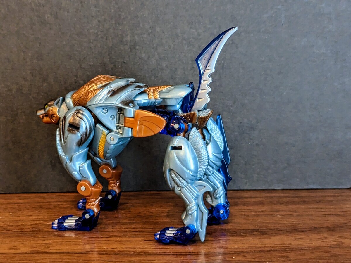 TRANSFORMERS BEAST MACHINES QUICKSTRIKE (2000) - 変圧器たち