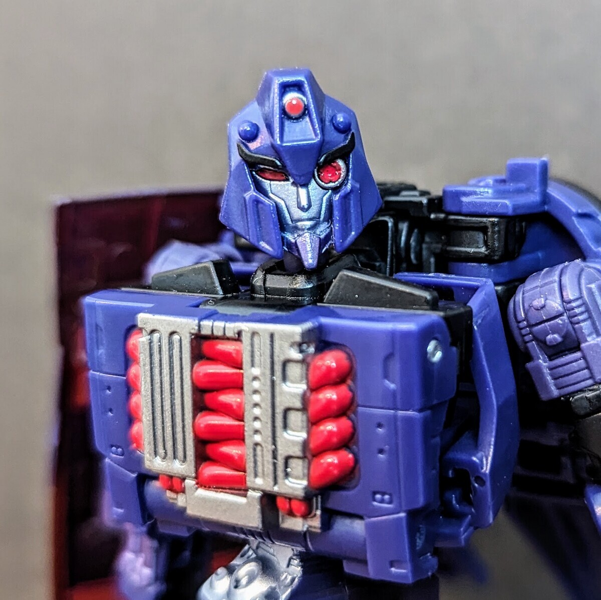 TRANSFORMERS LEGACY EVOLUTION CYBERVERSE UNIVERSE SHADOW STRIKER