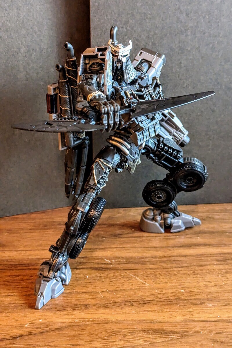 トランスフォーマー スタジオシリーズ SS-109 スカージ (2023) - 変圧