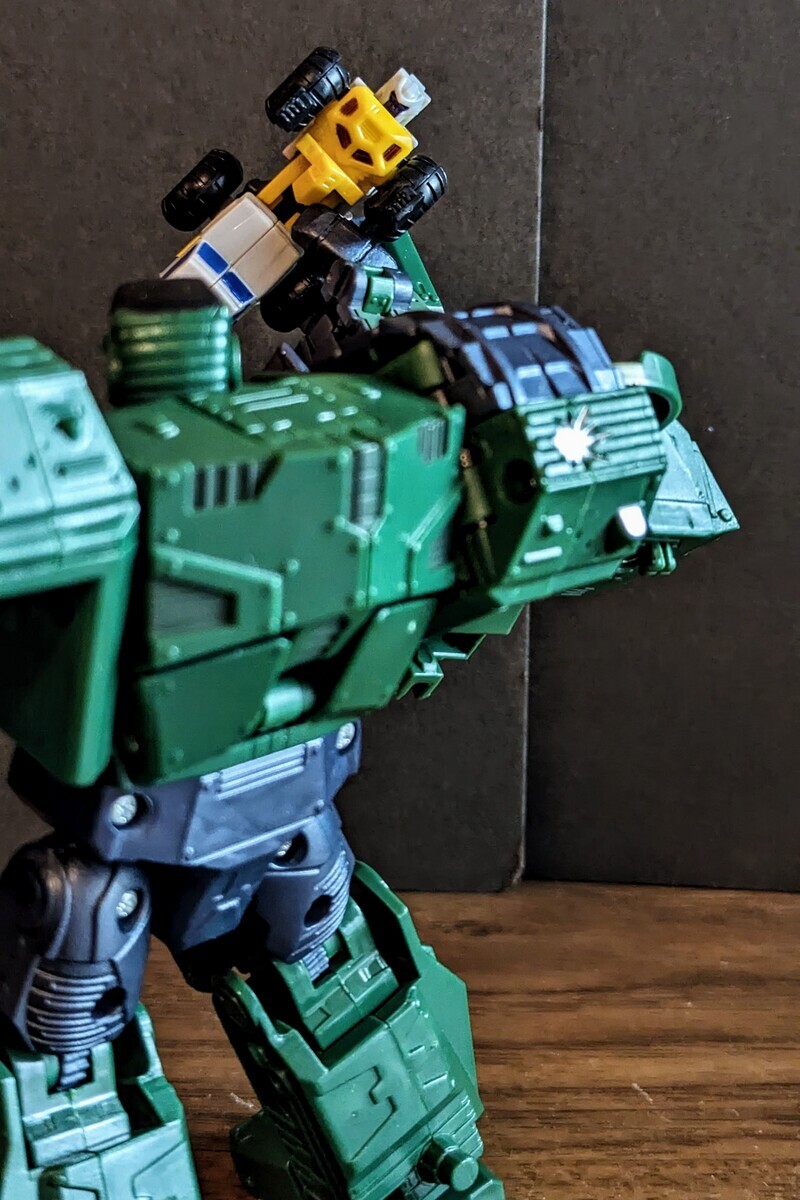 Transformers CROSSOVERS HULK - 変圧器たち