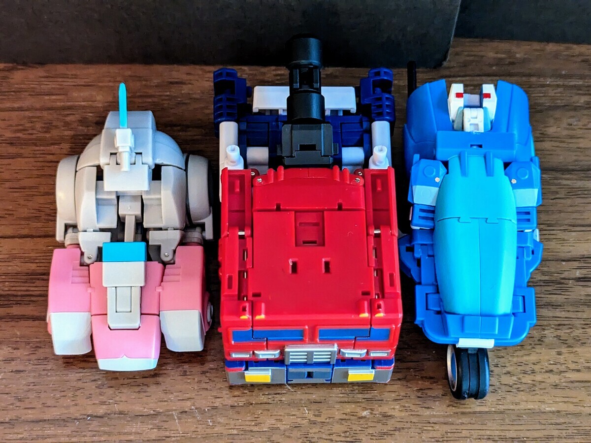 MAGIC SQUARE MagicSquare　ロボット　車　海外製　レア MAGIC SQUARE MS TOYS MS-B43A G1 Mirage - JOYTOY WORLD