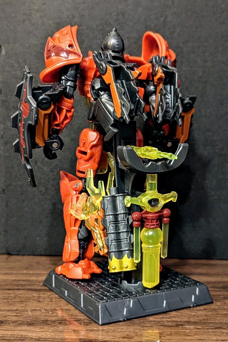 2024 Transformers: Year of the Dragon Crimsonflame - 変圧器たち