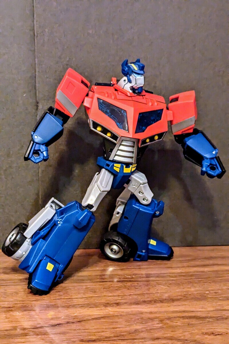 Transformers Animated Voyager Class Outimus Prime - 変圧器たち Transformers Animated Voyager Class Outimus Prime - 変圧器たち
