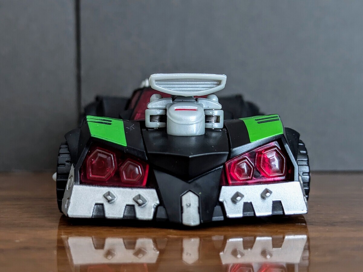 Transformers: Animated Deluxe Class Lockdown (2008) - 変圧器たち