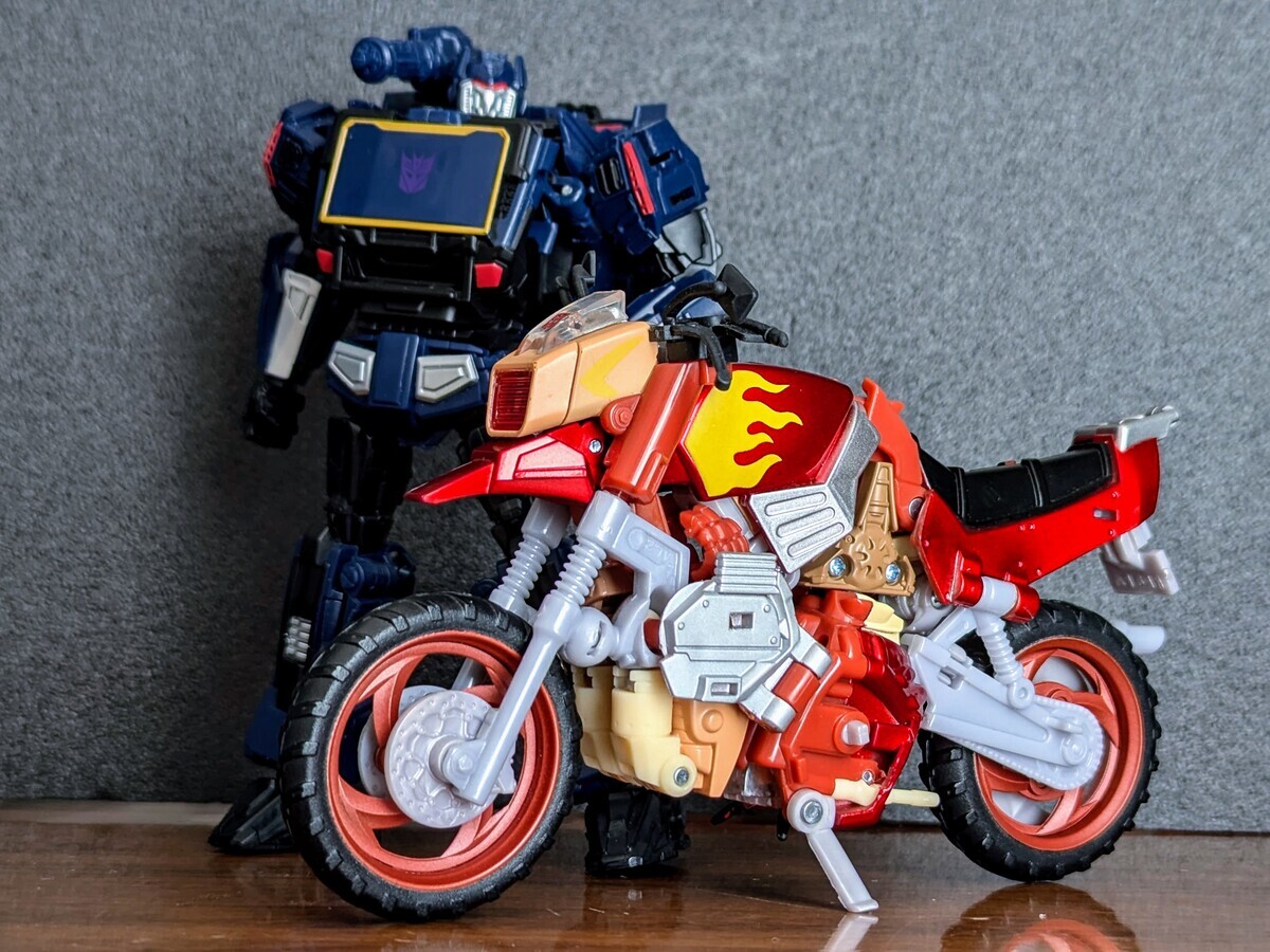 トランスフォーマーユナイテッド UN-18 レックガー (2011