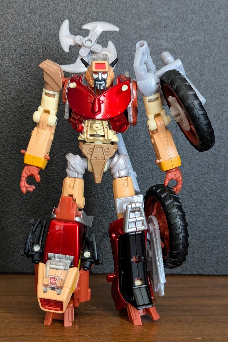 レビュー：TFユナイテッド オートボットレックガー: 超偏見超変形