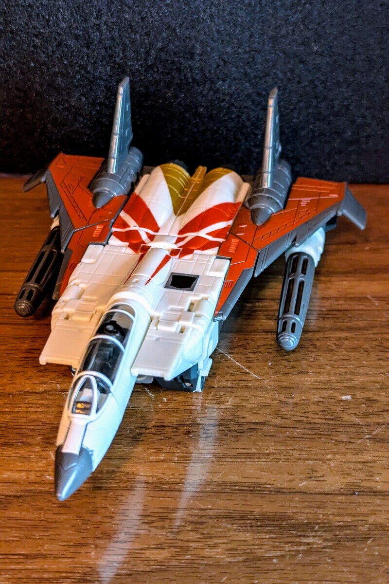 (未使用･未開封品)　トランスフォーマー クラシック [デラックス サイズ] ラムジェット sdt40b8 Amazon.co.jp: トランスフォーマー クラシック [デラックス