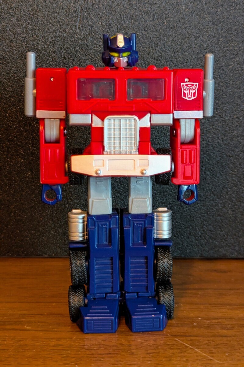 トランスフォーマーレガシー ユナイテッド TL-83 オプティマス