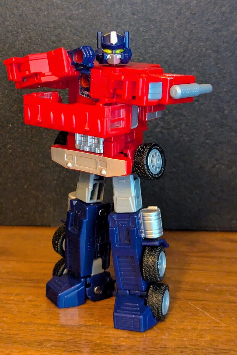 トランスフォーマーレガシー ユナイテッド TL-83 オプティマス