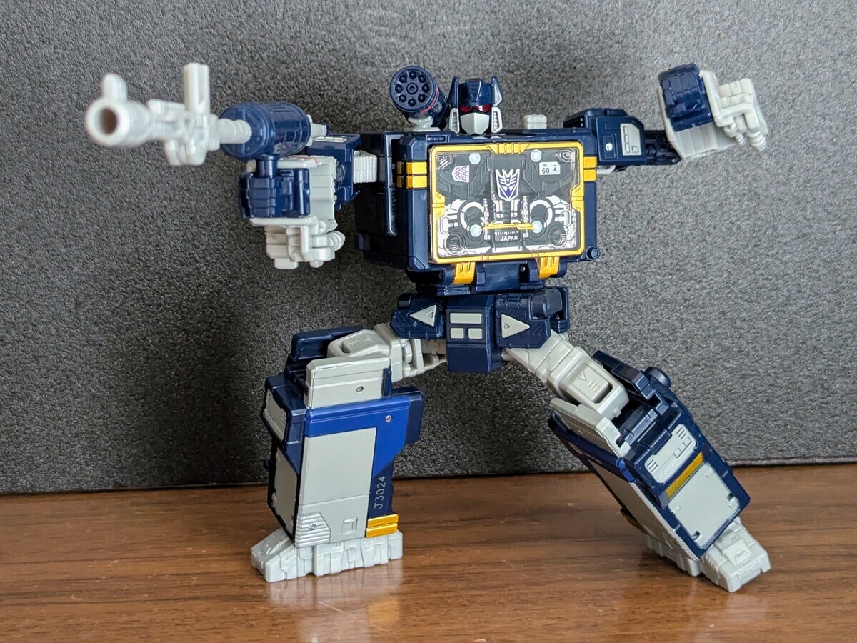 トランスフォーマーレガシーユナイテッド　サウンドウェーブ レビュー：レガシー ユナイテッド TL-84 サウンドウェーブセット
