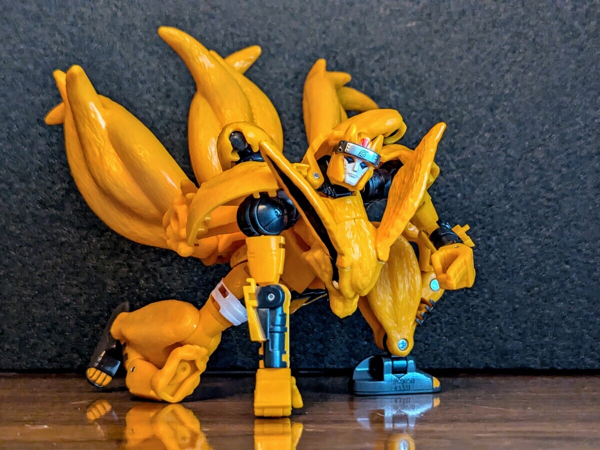 Transformers Collaborative NARUTO SHIPPUDEN x Transformers Kurama