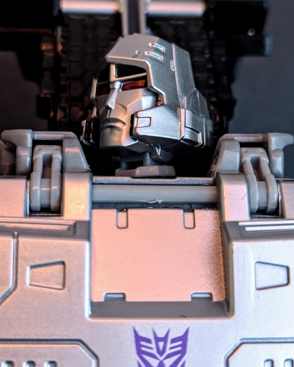 トランスフォーマー レジェンズ LG13 メガトロン (2015) + DX9