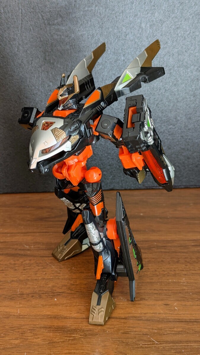 トランスフォーマー ギャラクシーフォース GX-01 ノイズメイズ