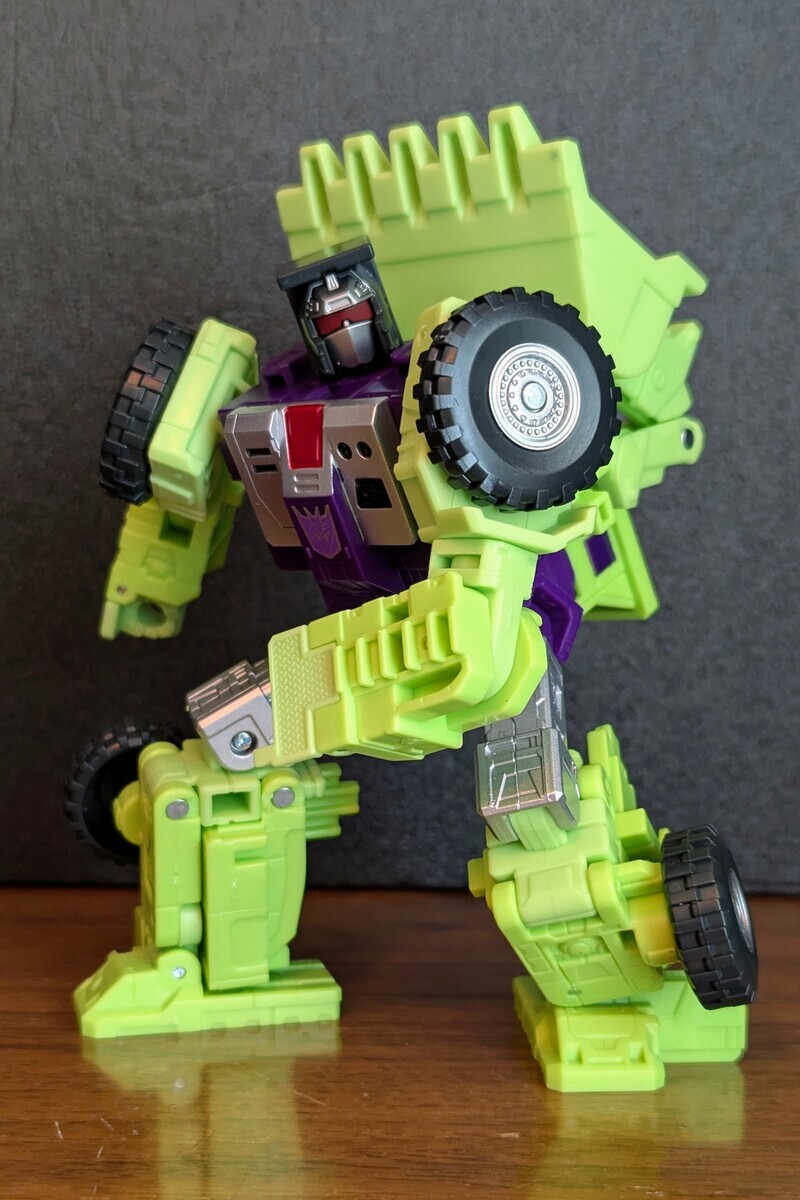 トランスフォーマー スタジオシリーズ TS-06 スクラッパー (2025