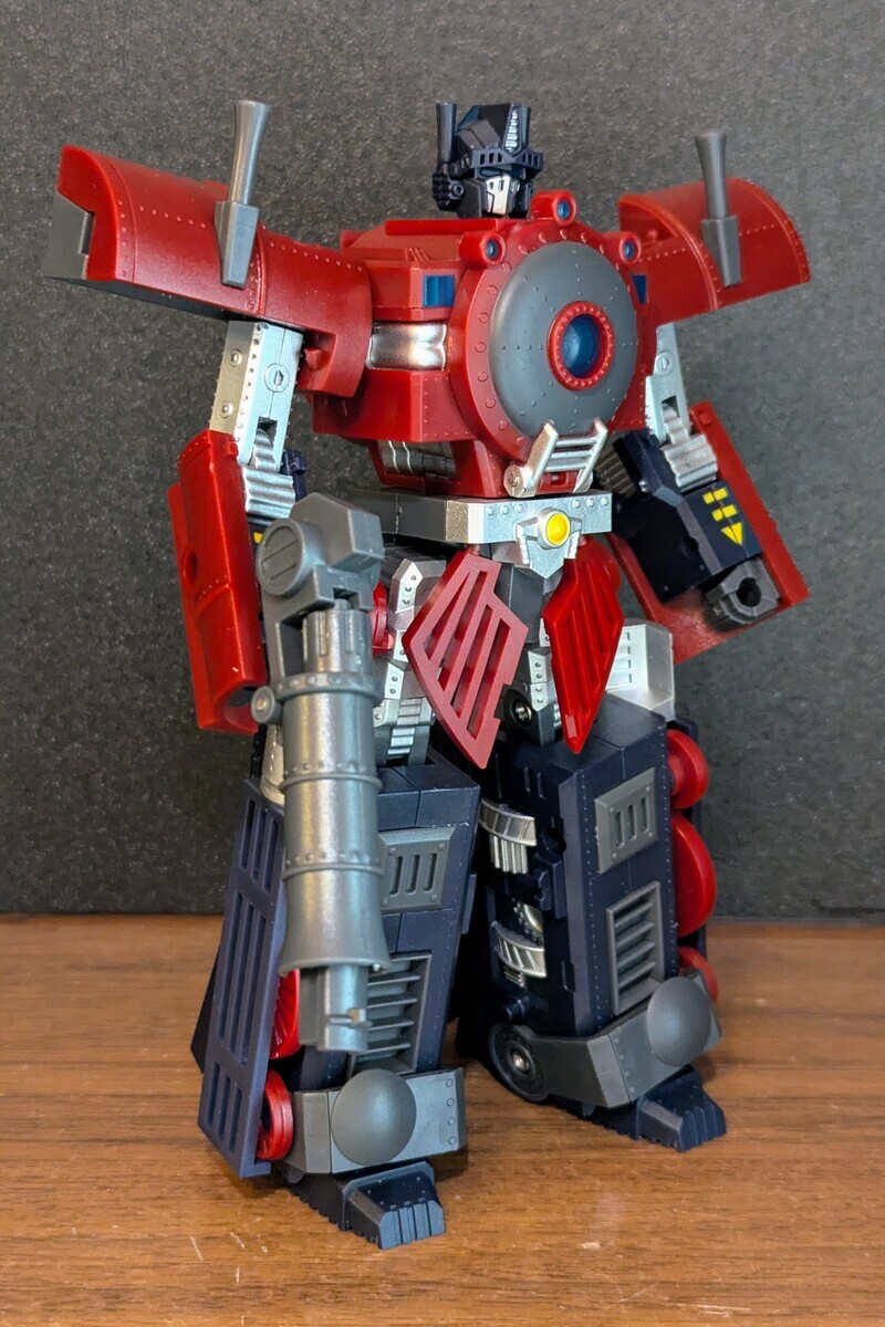 Mastermind Creations Knight Morpher KM-01 COMMANDER (2010) - 変圧