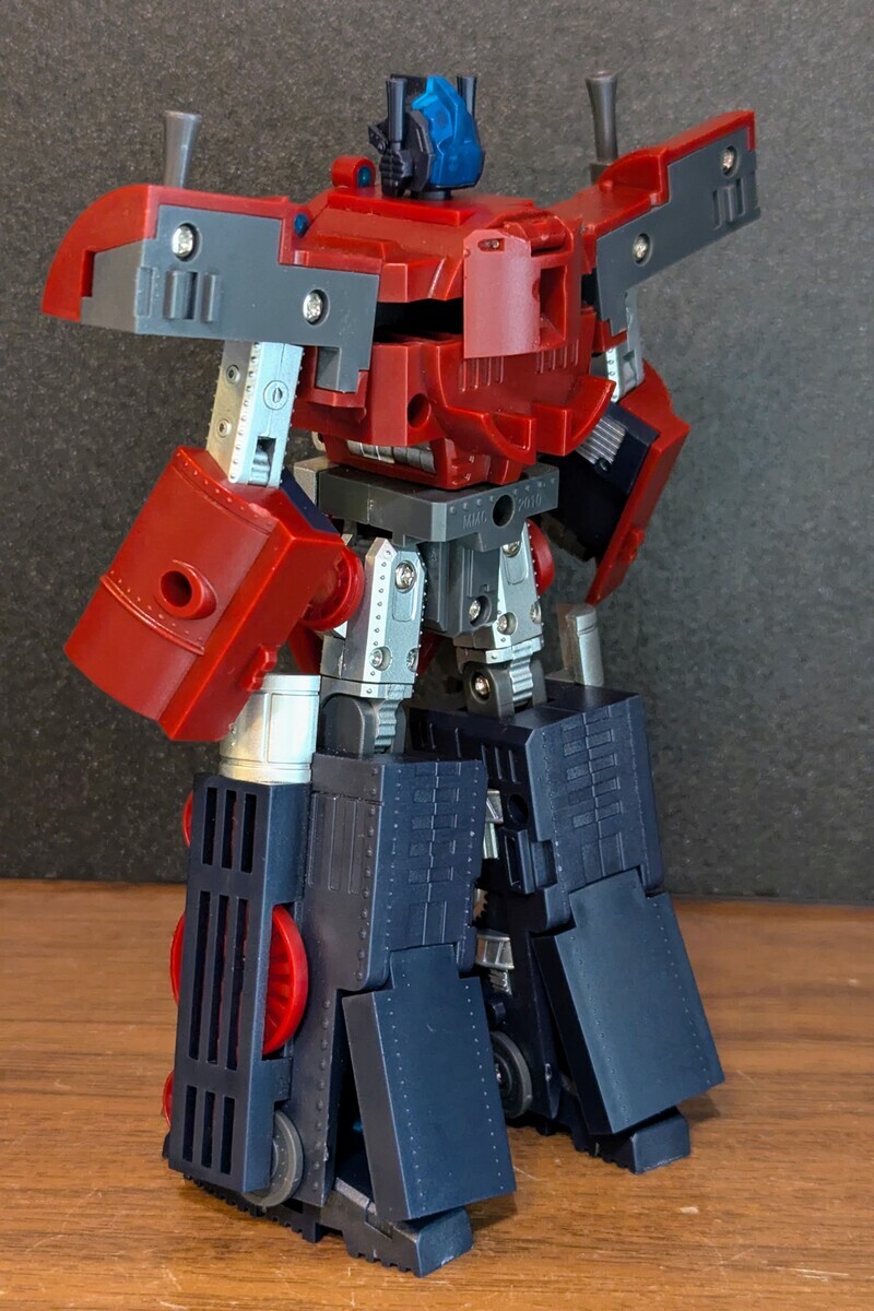 Mastermind Creations Knight Morpher KM-01 COMMANDER (2010) - 変圧