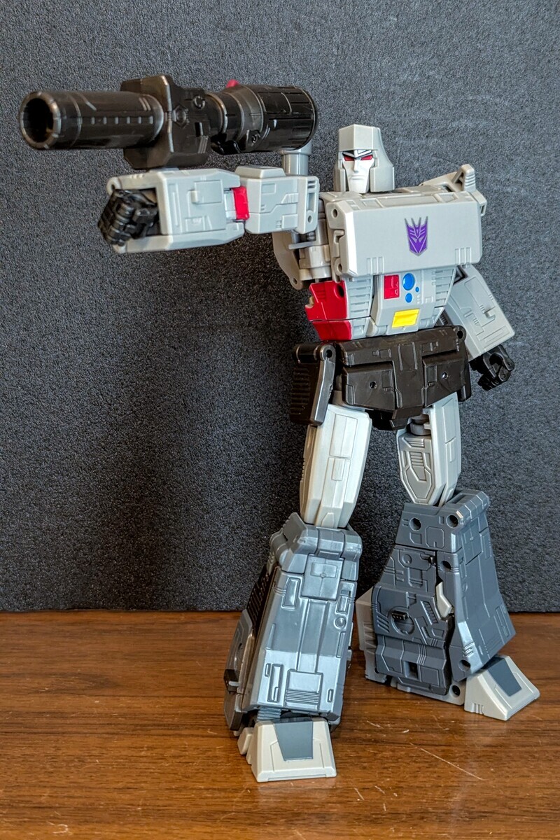 トランスフォーマー スタジオシリーズ TS-12 メガトロン (2025) - 変圧