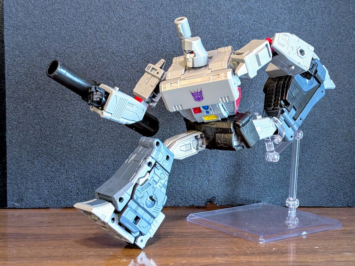 トランスフォーマー スタジオシリーズ TS-12 メガトロン (2025) - 変圧 