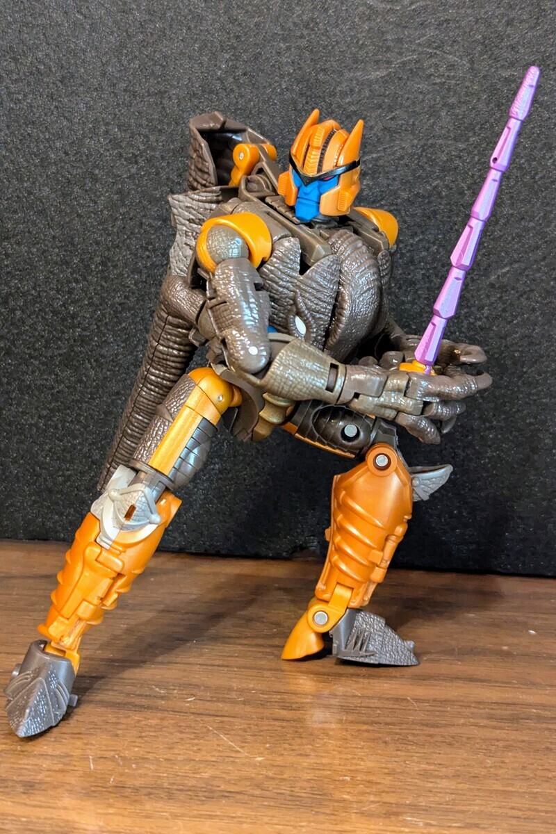 トランスフォーマー キングダム KD-08 ダイノボット (2021) - 変圧器たち